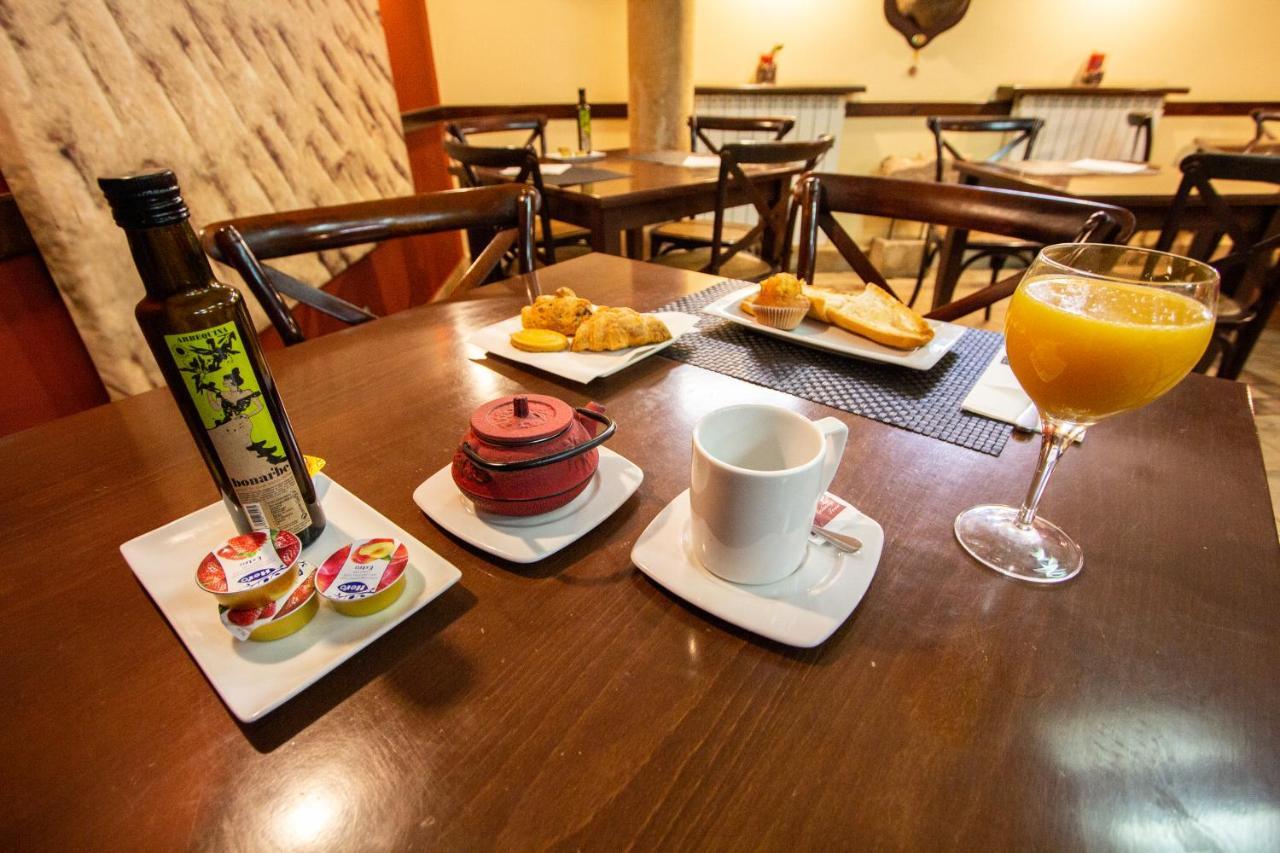 Hostal Los Canteros Golmayo Zewnętrze zdjęcie