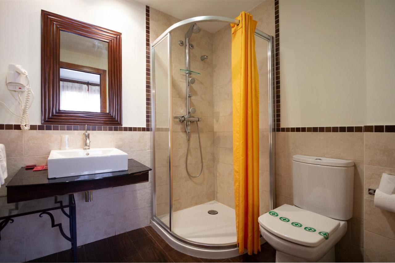 Hostal Los Canteros Golmayo Zewnętrze zdjęcie